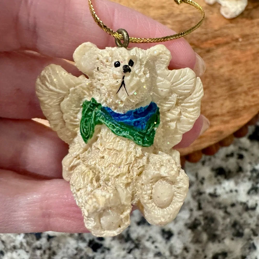 Adorable Vintage Miniature Angel Bear Ornaments with Scarves Set of 4‎